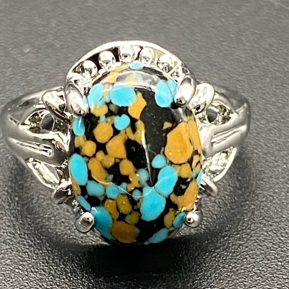Jewelry - Brown Speckled Gemstone Ring